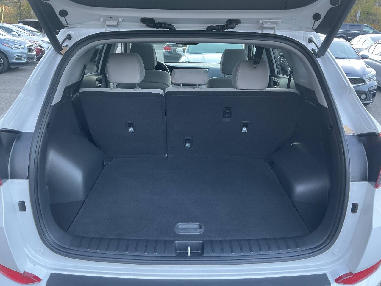 Used 2018 Hyundai Tucson Value w/ Cargo Package AWD/4WD image 31