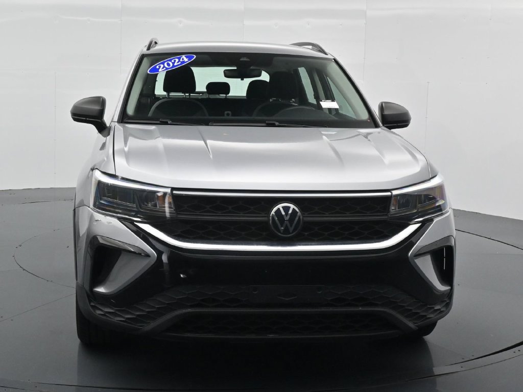 Used 2024 Volkswagen Taos S FWD image 2