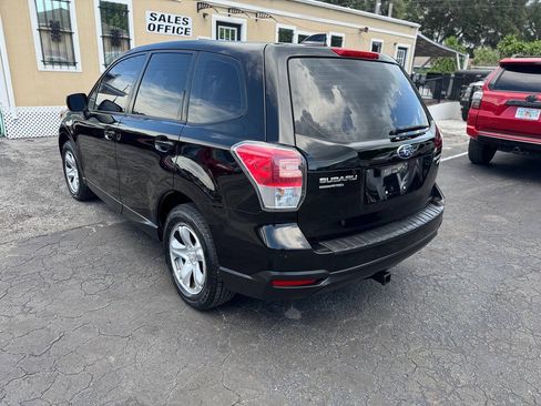 Used 2017 Subaru Forester 2.5i AWD/4WD image 6
