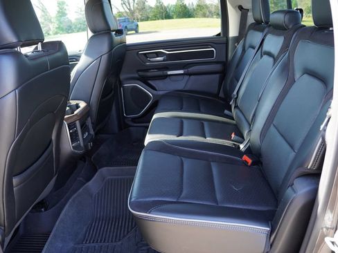 Used 2022 RAM 1500 Laramie AWD/4WD image 18