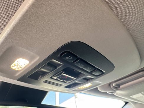 Used 2024 Toyota Camry SE image 25