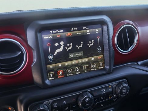 Used 2023 Jeep Gladiator Rubicon w/ Cold Weather Group image 19