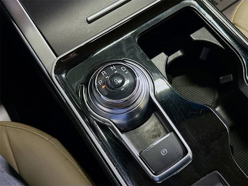 Used 2019 Ford Edge SEL w/ Equipment Group 201A image 18