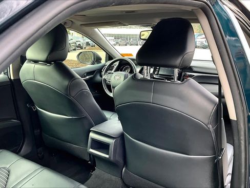 Certified 2021 Toyota Camry SE w/ Convenience Package image 39