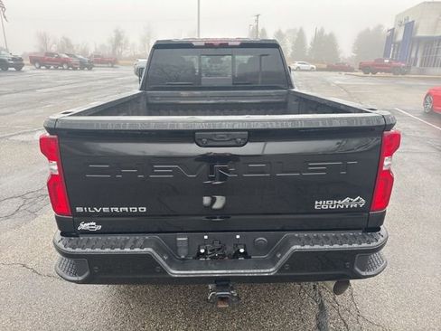 Used 2024 Chevrolet Silverado 2500 High Country image 4