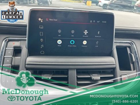 Used 2024 GMC Yukon SLT AWD/4WD image 2