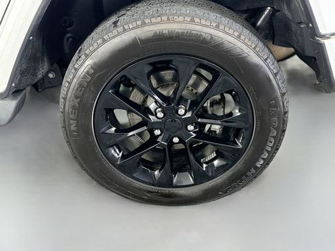Used 2021 Jeep Wrangler Unlimited Sahara AWD/4WD image 35