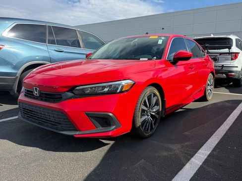 Used 2023 Honda Civic EX image 2
