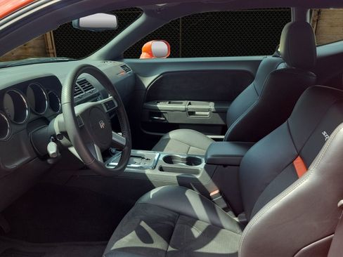 Used 2008 Dodge Challenger SRT8 RWD image 9