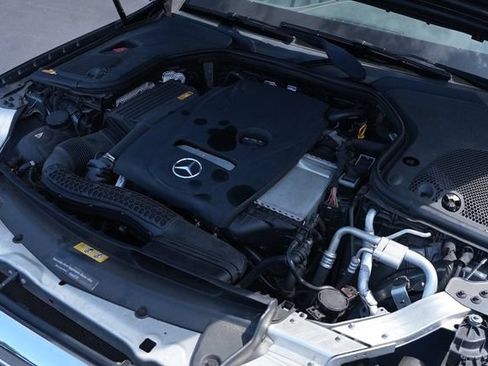 Used 2018 Mercedes-Benz E 300 4MATIC image 45