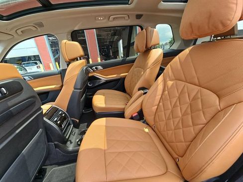 Used 2025 BMW X7 xDrive40i AWD/4WD image 28