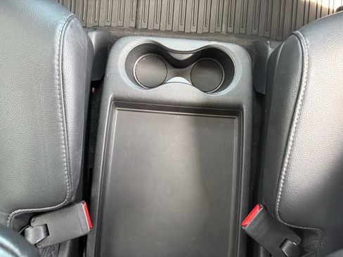 Used 2022 Honda Pilot Touring image 18