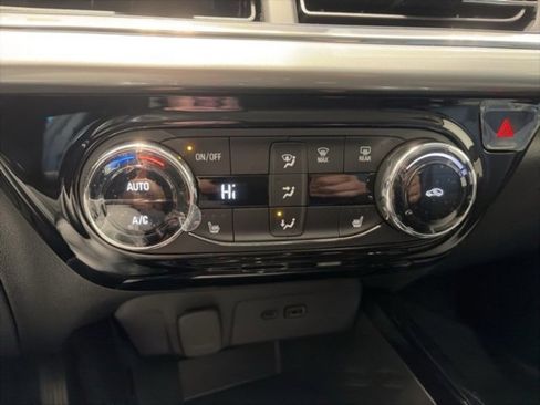 New 2026 Chevrolet Trax LT image 19