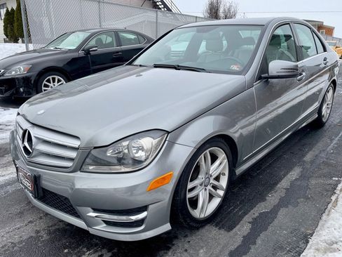 Used 2012 Mercedes-Benz C 300 4MATIC Sedan image 4