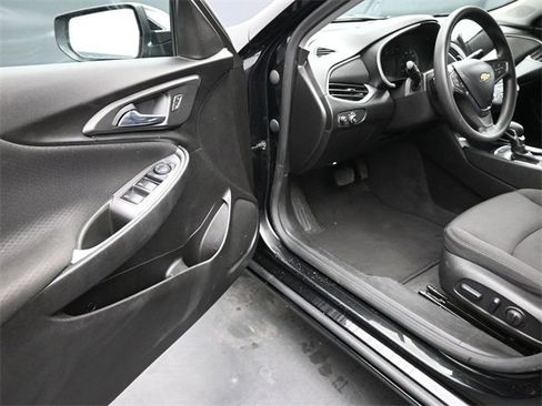 Used 2024 Chevrolet Malibu LT image 11