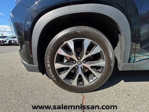 Used 2024 Toyota Grand Highlander AWD Hybrid image 24