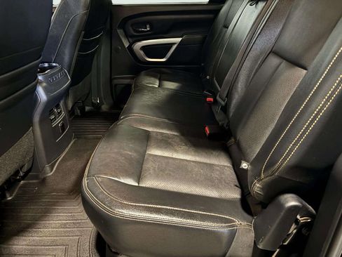 Used 2017 Nissan Titan SL image 15