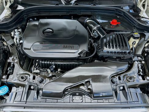 Used 2020 MINI Cooper 4-Door Hardtop w/ Storage Package image 31