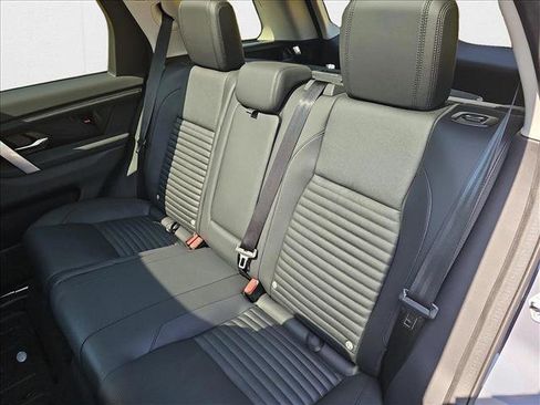 New 2024 Land Rover Discovery Sport S image 9