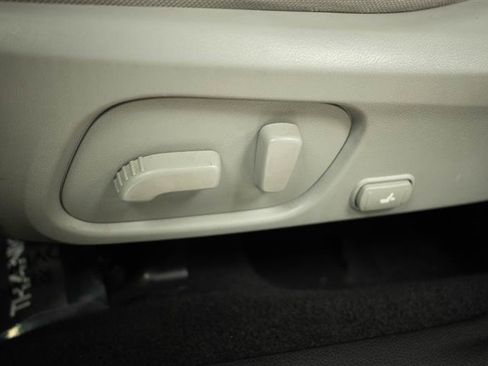 Used 2016 Subaru Forester 2.5i Premium image 11