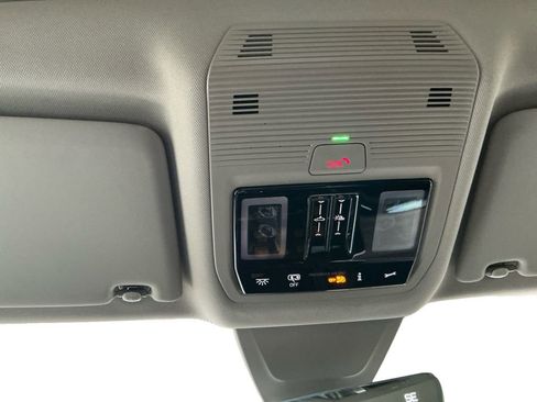 New 2026 Volkswagen Atlas SEL Premium R-Line image 17