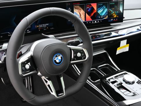 New 2026 BMW i7 xDrive60 AWD/4WD image 31