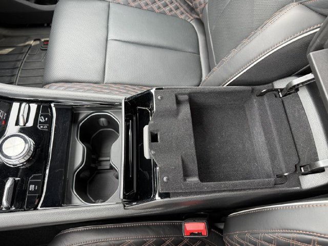 Used 2024 Jeep Grand Cherokee Summit w/ Luxury Tech Group V AWD/4WD image 33