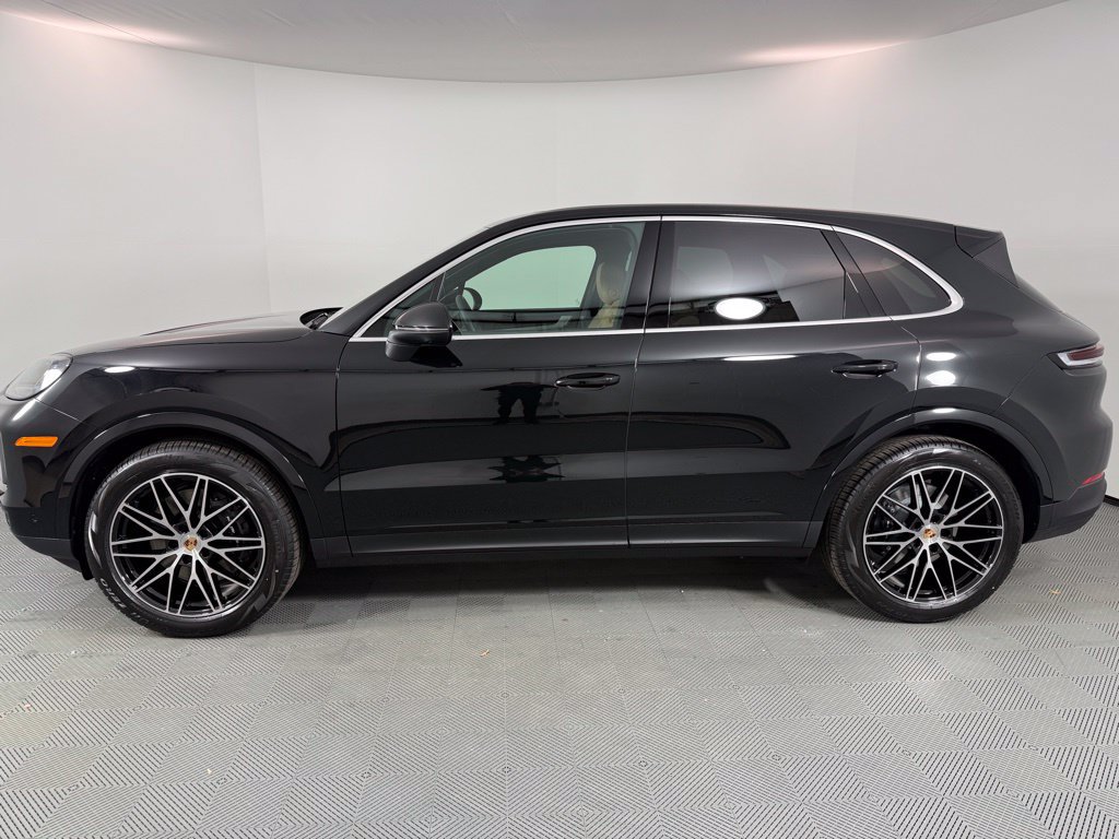 Certified 2026 Porsche Cayenne AWD/4WD image 2