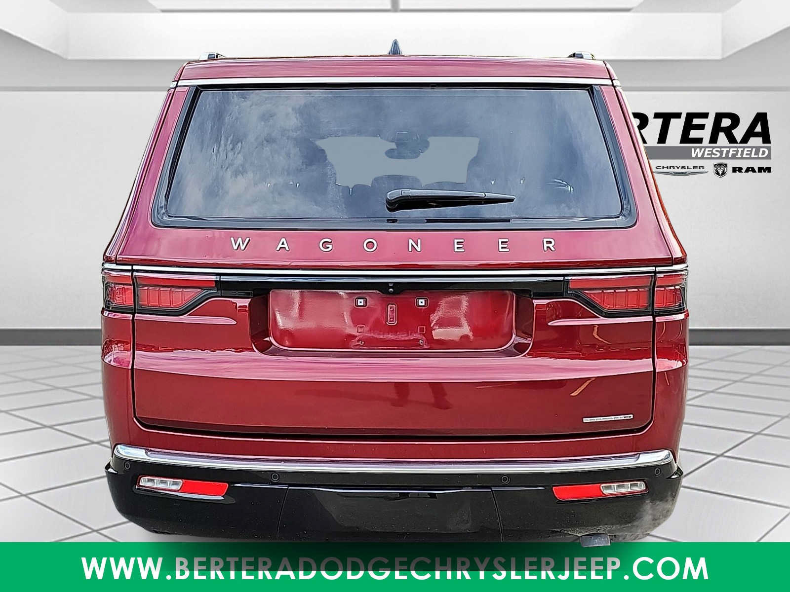 Used 2024 Jeep Wagoneer Series III AWD/4WD image 5