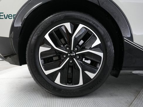 Used 2024 Kia EV6 Wind image 20