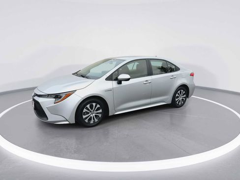Used 2020 Toyota Corolla LE image 4