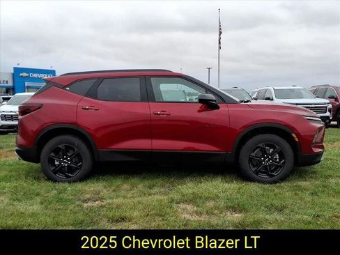 New 2025 Chevrolet Blazer LT w/ Convenience Package image 6