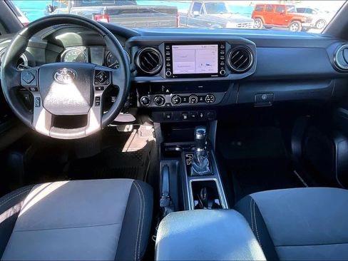 Used 2020 Toyota Tacoma TRD Off-Road image 14