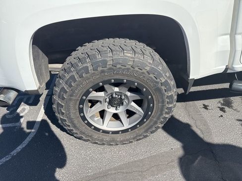 Used 2015 GMC Canyon 2WD Crew Cab image 14