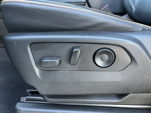 Used 2023 GMC Yukon XL AT4 image 14