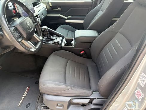 Used 2024 Toyota Tacoma TRD Off-Road AWD/4WD image 9