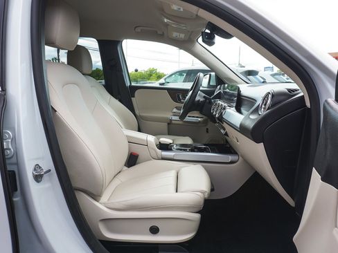 Used 2023 Mercedes-Benz EQB 300 4MATIC image 43