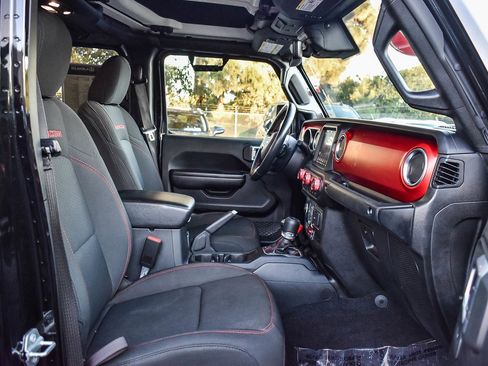 Used 2021 Jeep Gladiator Rubicon image 10