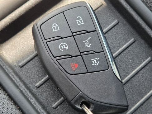 Used 2023 GMC Yukon SLT w/ SLT Premium Package AWD/4WD image 42