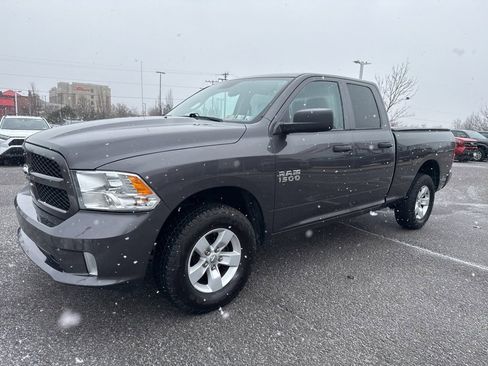 Used 2018 RAM 1500 Express image 2