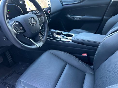 Used 2025 Lexus NX 350 AWD w/ Premium Package image 11