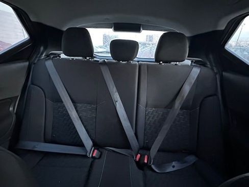 Used 2022 Nissan Kicks SV image 9