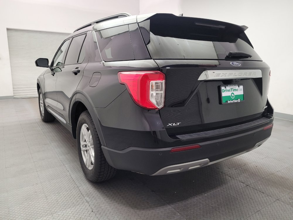Used 2024 Ford Explorer XLT w/ Equipment Group 202A AWD/4WD image 6