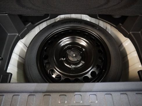 Used 2023 Chevrolet Equinox LS w/ LS Convenience Package image 24