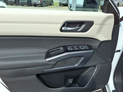 New 2026 Nissan Pathfinder SL AWD/4WD image 5