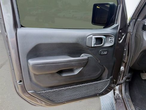 Used 2019 Jeep Wrangler Unlimited Sport S AWD/4WD image 22
