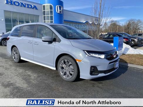New 2026 Honda Odyssey Touring image 1
