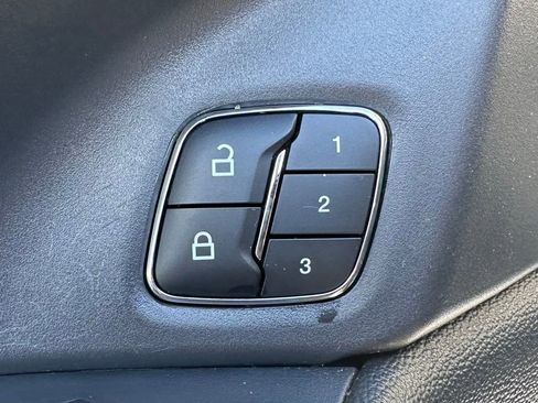 Used 2024 Ford Expedition Max XLT image 22