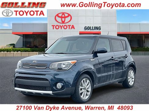 Used 2017 Kia Soul + image 1