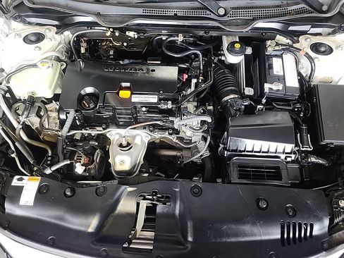 Used 2019 Honda Civic Sport image 8